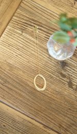 Colar comes around - Image 2