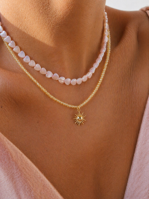 Colar corações brancos